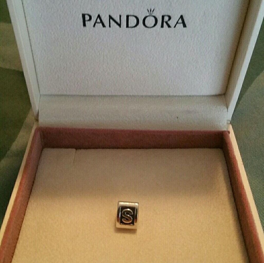 Pandora S Charm